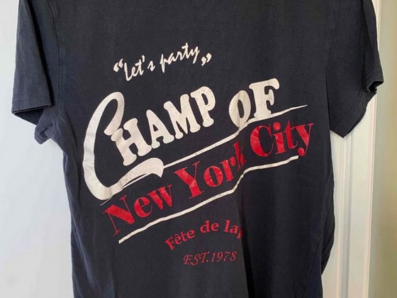 Продам футболку Champ of New York!