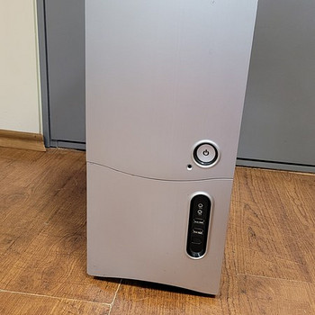 Lauaarvuti asus