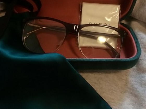 Продам очки от фирмы GUCCI в хорошем состоянии .
