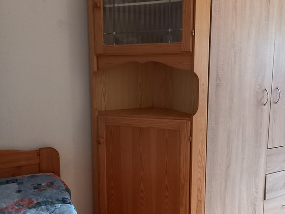 Продам угловой шкаф
