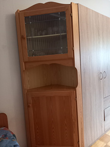 Продам угловой шкаф (3 фото из 3)