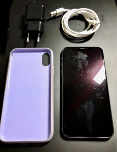 iPhone X (64 ГБ) (5 фото из 5)