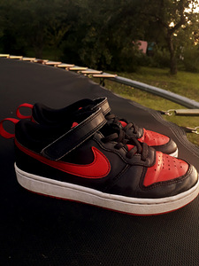 Крocсовки Nike (2 фото из 3)
