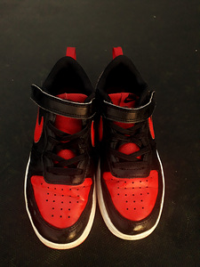 Крocсовки Nike (3 фото из 3)