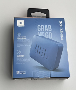 JBL GO Essential Black / Blue / Red (5 фото из 9)