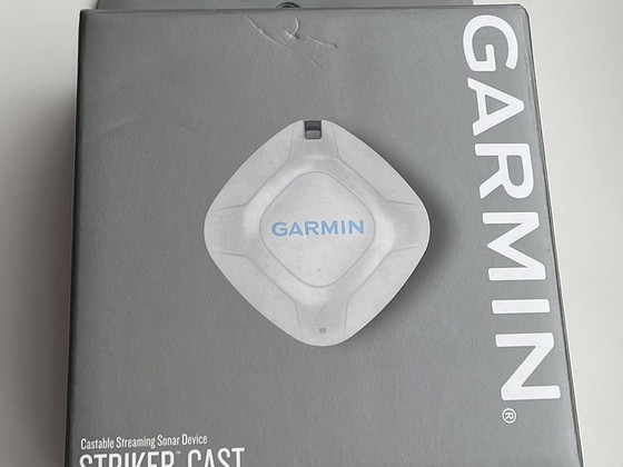 Garmin STRIKER Cast White