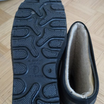 Продам теплые зимние сапоги
