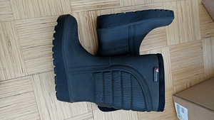 Продам теплые зимние сапоги (2 фото из 2)