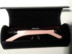 Солнцезащитные очки Prada (3 фото из 3)