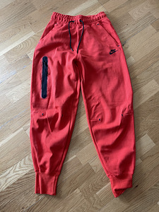 Nike tech fleece (2 foto / 3)
