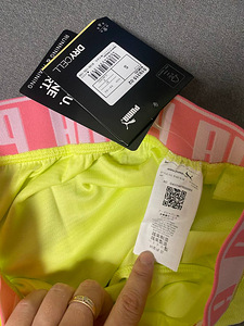Новый! Женские шорты PUMA (3 фото из 4)