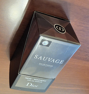 Dior Sauvage 100 ml. EAU DE PARFUM (3 foto / 3)