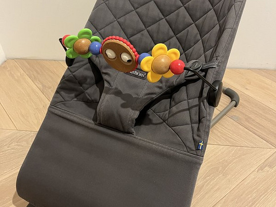 BABYBJÖRN Bliss koos mänguasjaga