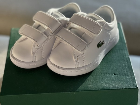 Детские пинетки Lacoste