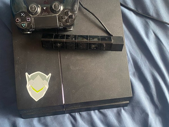 Ps 4 1тб один джойстик