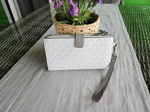 Michael Kors rahakott (1 foto / 3)