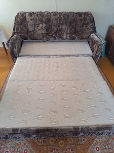 Müüakse kasutatud komplekt: diivan + tugitoolid (2 foto / 3)
