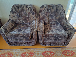 Müüakse kasutatud komplekt: diivan + tugitoolid (3 foto / 3)