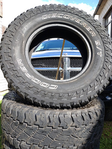 Rehvid Cooper DISCOVERER S/T MAXX, LT285/70R17 M+S (1 foto / 3)