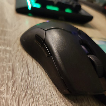 Продам игровую мышку RAZER VIPER