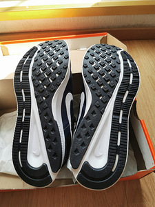 Nike runing (3 foto / 4)
