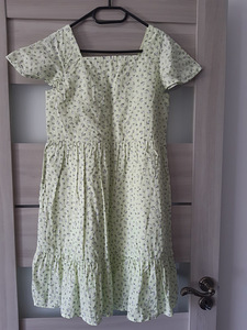 UUS!H&M heleroheline lilledega kleit XS-M (1 foto / 1)