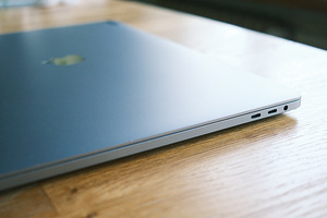 Apple Macbook Pro 16" i9 1TB SSD 8-core Laptop (3 foto / 8)