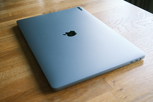 Apple Macbook Pro 16" i9 1TB SSD 8-core Laptop (4 foto / 8)