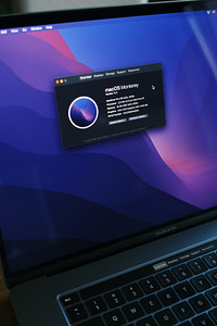 Apple Macbook Pro 16" i9 1TB SSD 8-core Laptop (5 foto / 8)