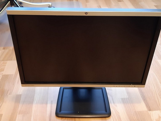 HP 24' ja Dell 23' Monitorid
