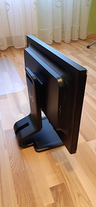 HP 24' и Dell 23' мониторы (2 фото из 10)