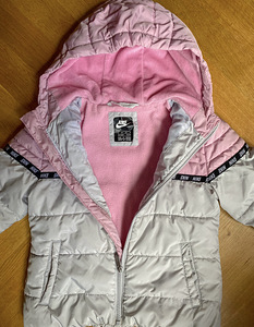 Зимняя куртка для девочки Nike (2 фото из 2)
