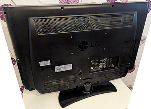 LG 32LH2000 puldiga. (2 foto / 4)