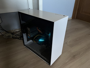 Arvuti mängude jaoks ideaalses korras + KINGITUS (1 foto / 6)