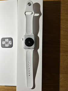 AppleWatch SE (3 фото из 4)