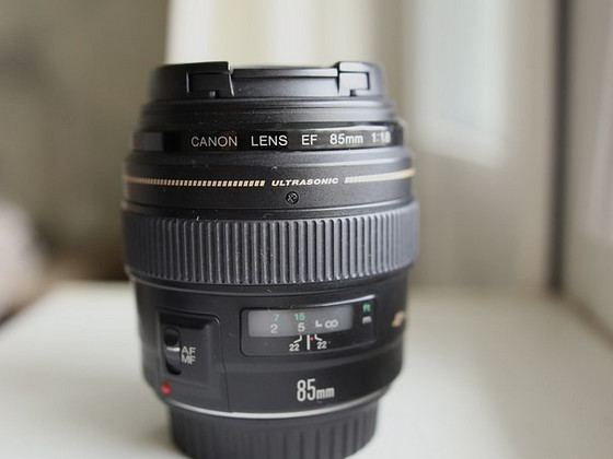 Canon EF 85mm f/1.8
