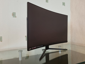 Монитор mSI Optix MAG271C (2 фото из 4)