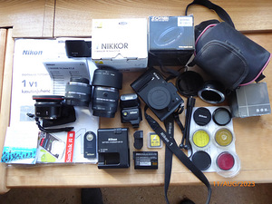 NIKON1 V1 БОЛЬШОЙ НАБОР (1 фото из 4)