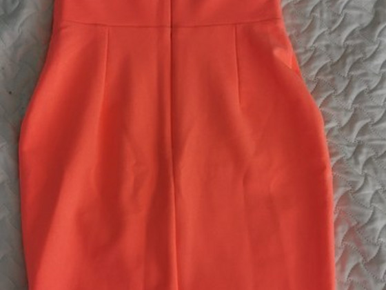 Платье River Island с разрезом