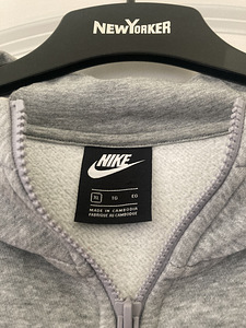 Толстовка NIKE XL (3 фото из 3)