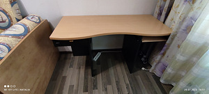 Laud õpilasele pikkus 135 cm, sügavus 60 cm, kõrgus 72 cm. (1 foto / 1)