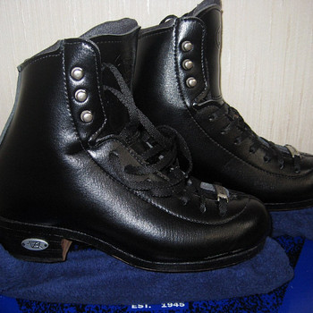 Фигурные коньки RIEDELL 25 TS