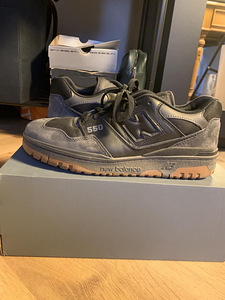 Müün jalanõusi New balance 550 black/gum (1 foto / 3)