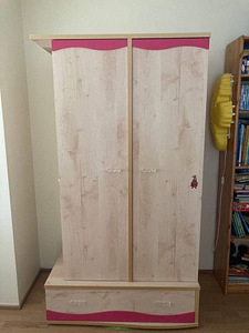 Riidekapp (1 foto / 2)