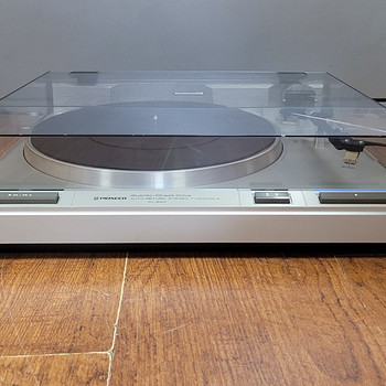 Проигрыватель с прямым приводом Pioneer PL-640