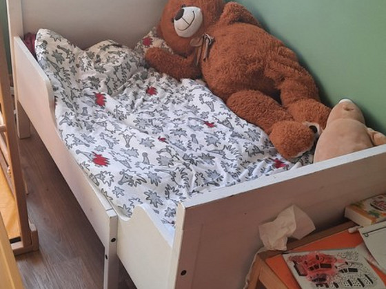 Продам детскую раскладную кровать ИКЕА.