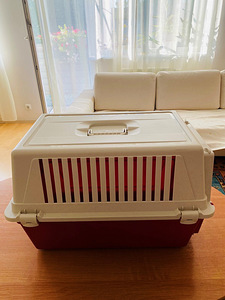 Konteiner kassidele ja väikestele koertele (1 foto / 4)
