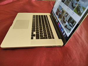 MacBook Pro (Retina, 15-inch, Mid 2015) (2 foto / 4)