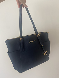 Michael Kors kott (1 фото из 1)