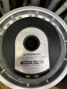 Pioneer Woofer 800w 12’ (1 foto / 2)